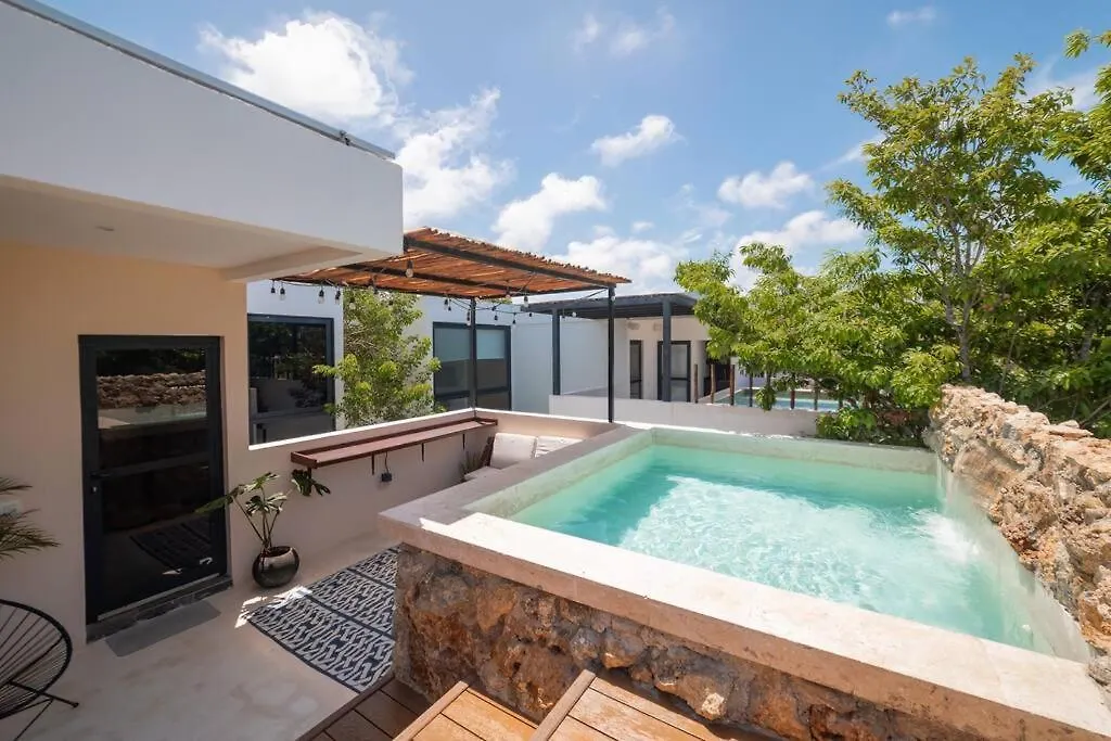 Vacation Villa Private Rooftop Pool Walk 2 Town Tulum